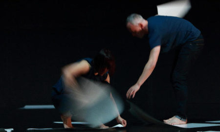 Una scena dallo spettacolo Morphoses con i danzatori Corinne Rochet e Nicholas Petit (Foto: Sébastien Monachon)