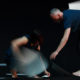 Una scena dallo spettacolo Morphoses con i danzatori Corinne Rochet e Nicholas Petit (Foto: Sébastien Monachon)