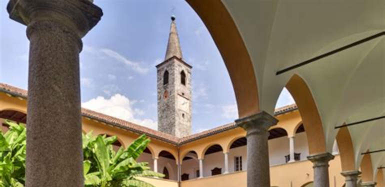 Collegio Papio di Ascona - Chiostro con campanile